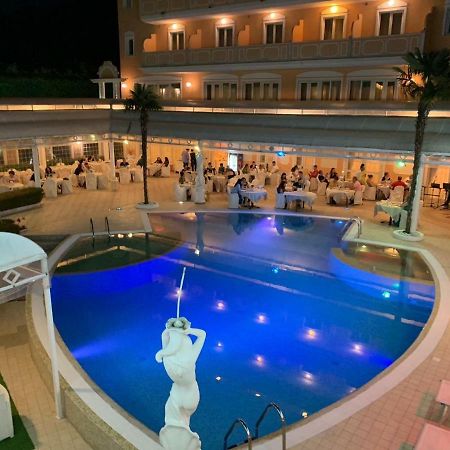 Grand Hotel Osman Ristorante Il Danubio Atena Lucana Zewnętrze zdjęcie