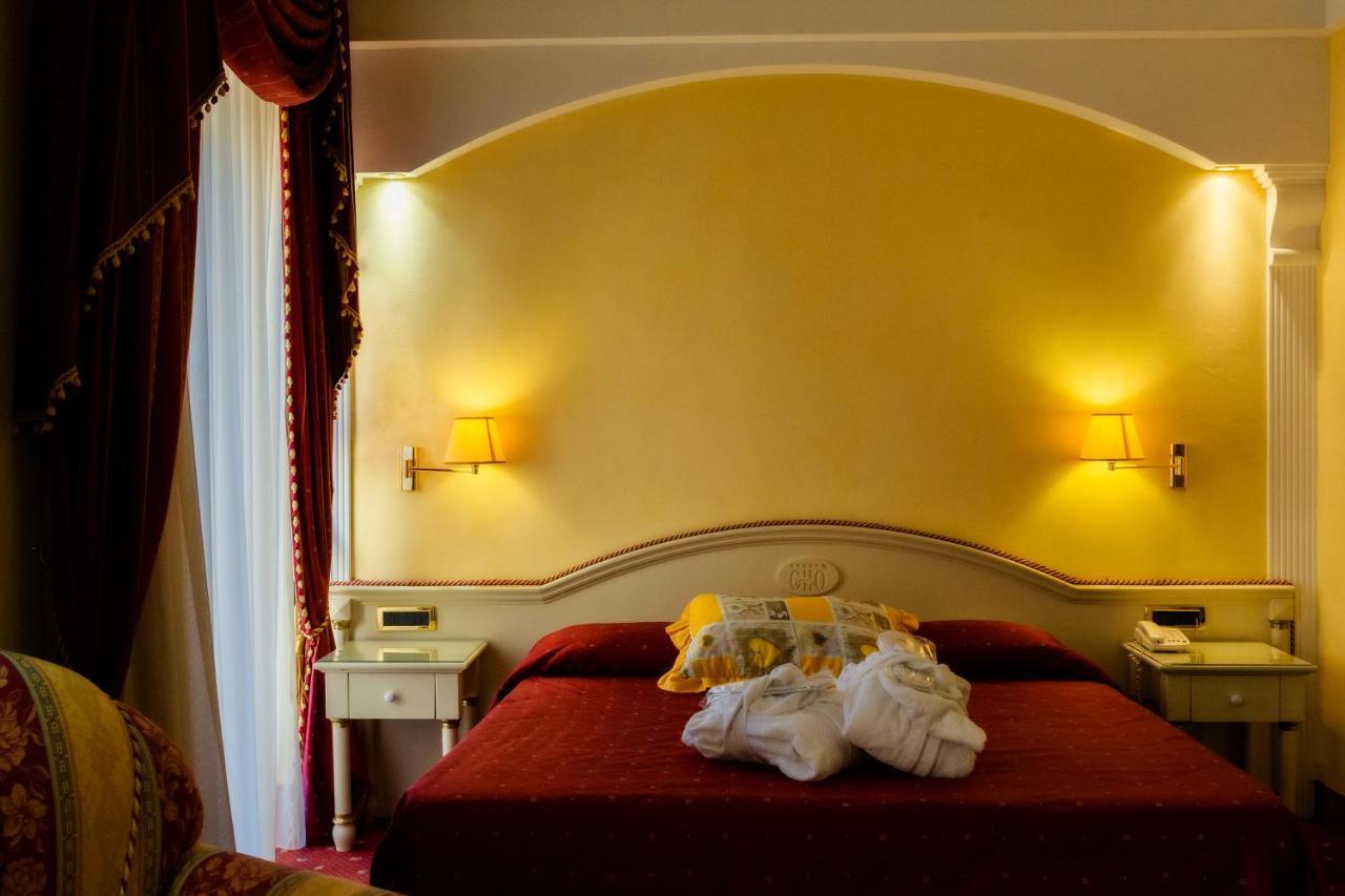 Grand Hotel Osman Ristorante Il Danubio Atena Lucana Zewnętrze zdjęcie