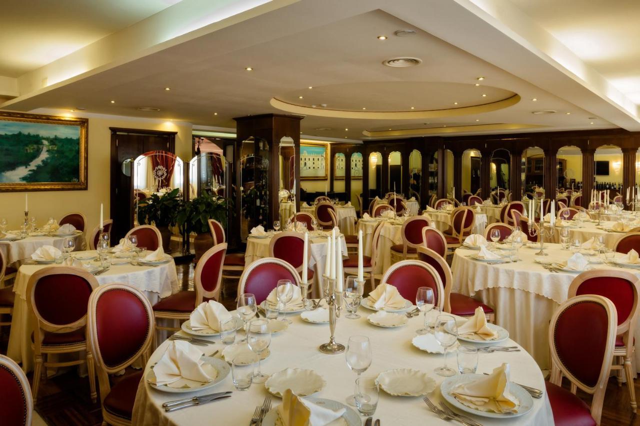 Grand Hotel Osman Ristorante Il Danubio Atena Lucana Zewnętrze zdjęcie