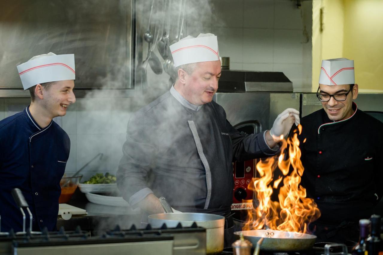 Grand Hotel Osman Ristorante Il Danubio Atena Lucana Zewnętrze zdjęcie