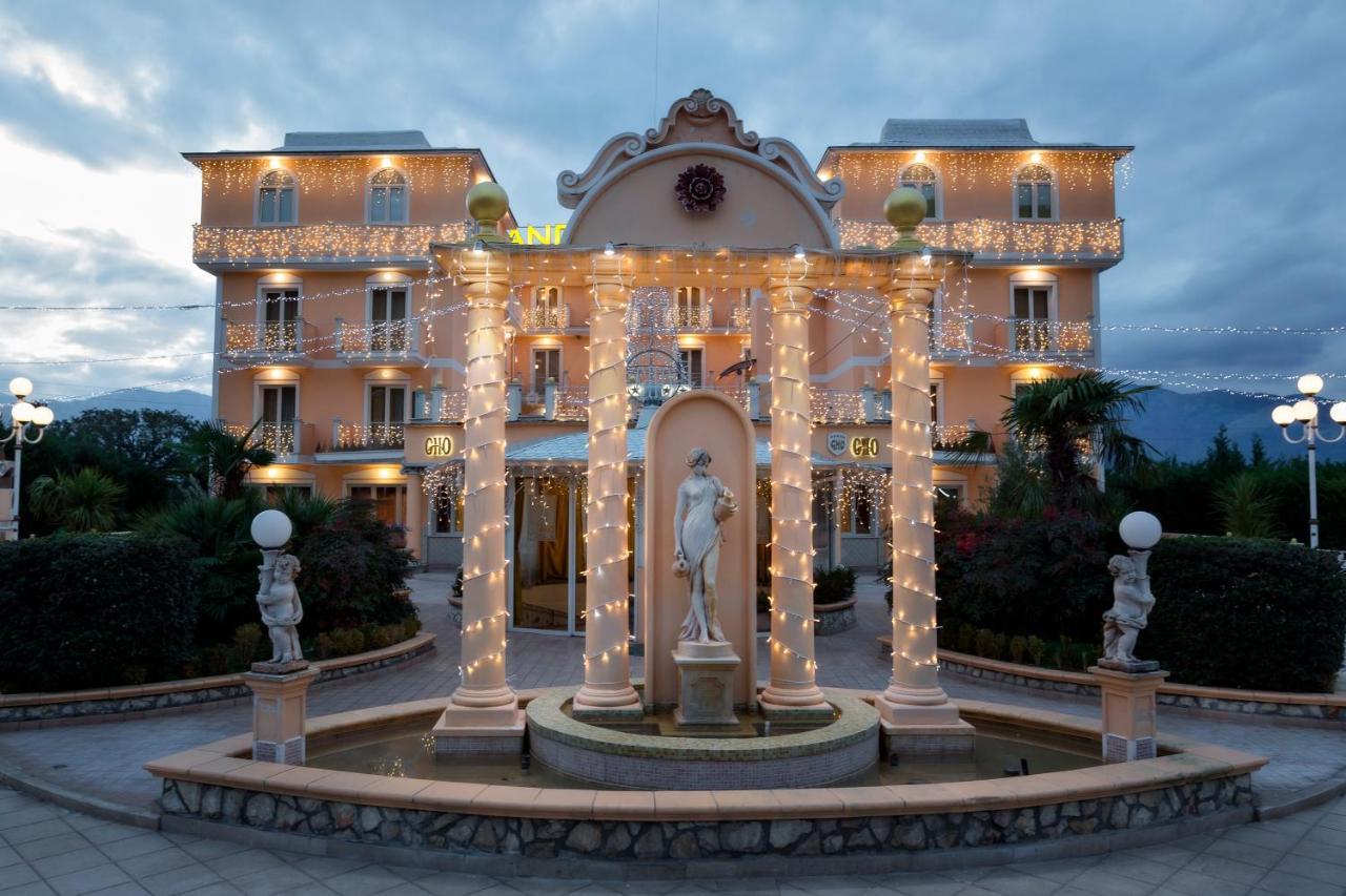 Grand Hotel Osman Ristorante Il Danubio Atena Lucana Zewnętrze zdjęcie