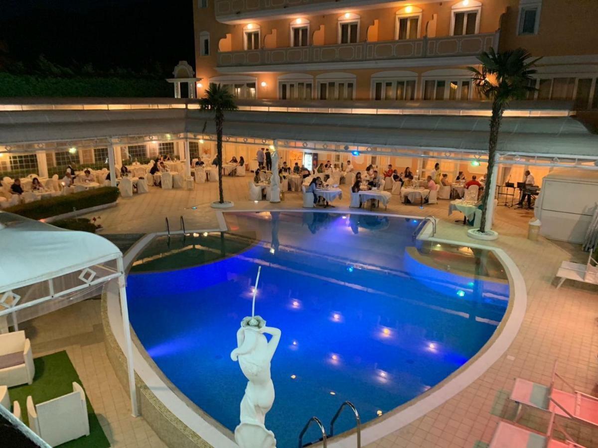 Grand Hotel Osman Ristorante Il Danubio Atena Lucana Zewnętrze zdjęcie