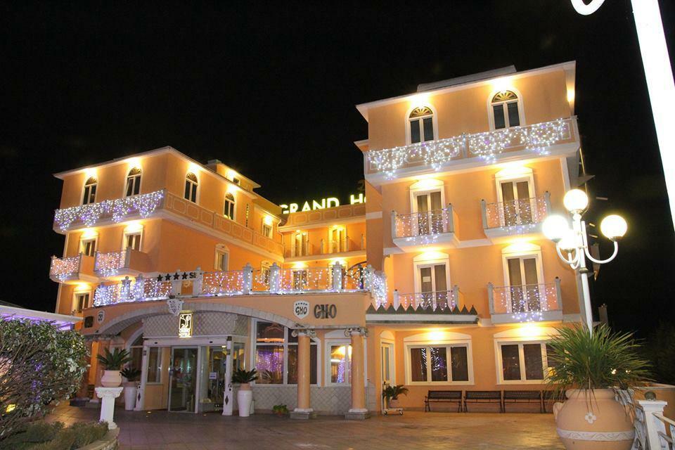 Grand Hotel Osman Ristorante Il Danubio Atena Lucana Zewnętrze zdjęcie