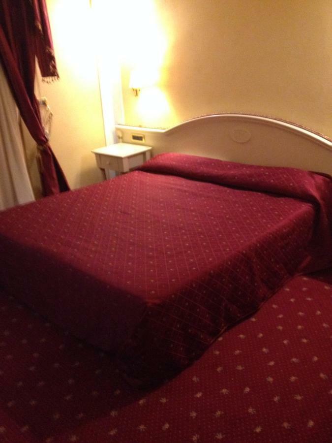 Grand Hotel Osman Ristorante Il Danubio Atena Lucana Zewnętrze zdjęcie