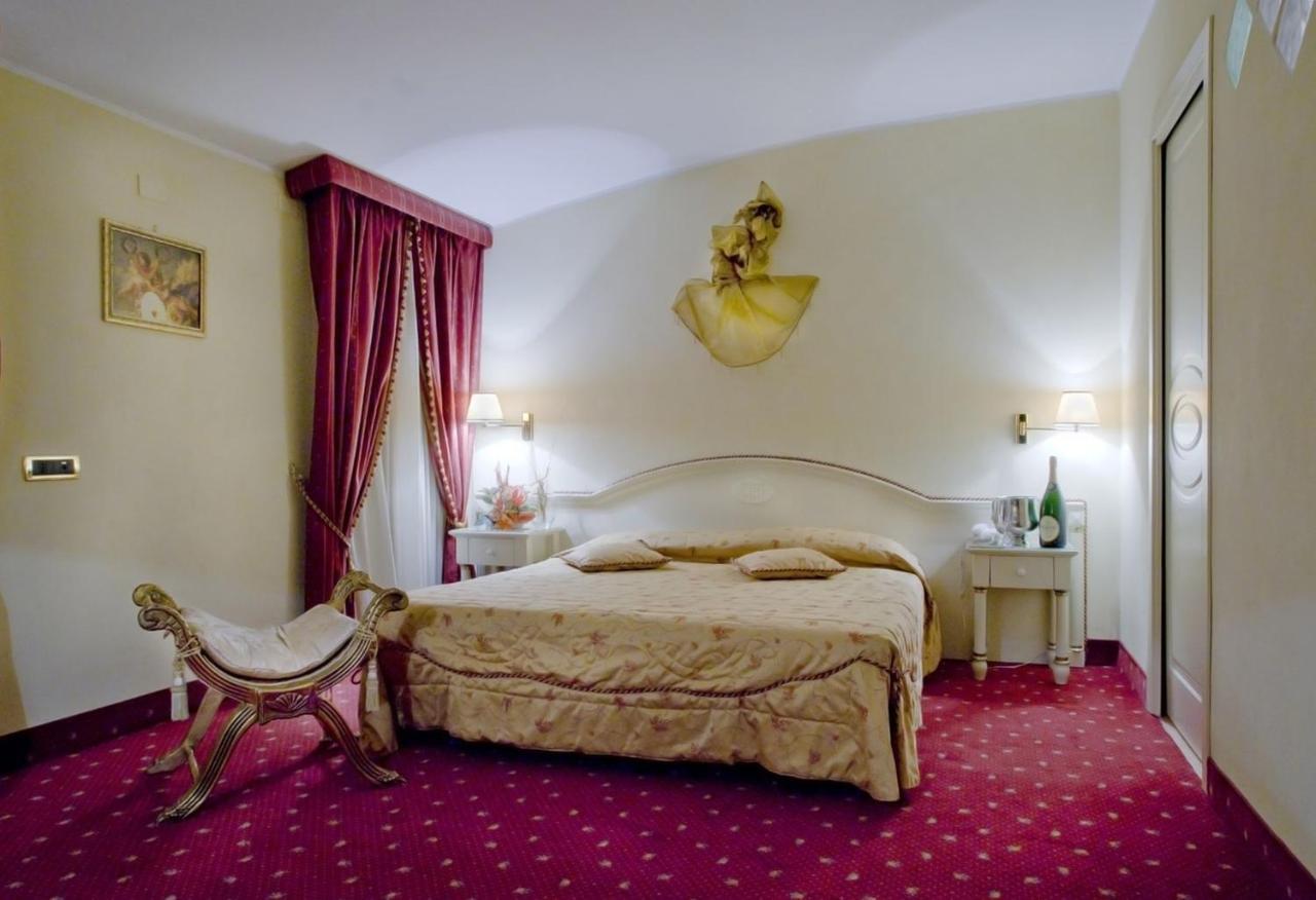 Grand Hotel Osman Ristorante Il Danubio Atena Lucana Zewnętrze zdjęcie